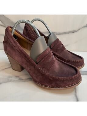 Clarks Unstructured Women's Purple Suede Carleta Belle Penny Loafers Sz 9.5 Y2K